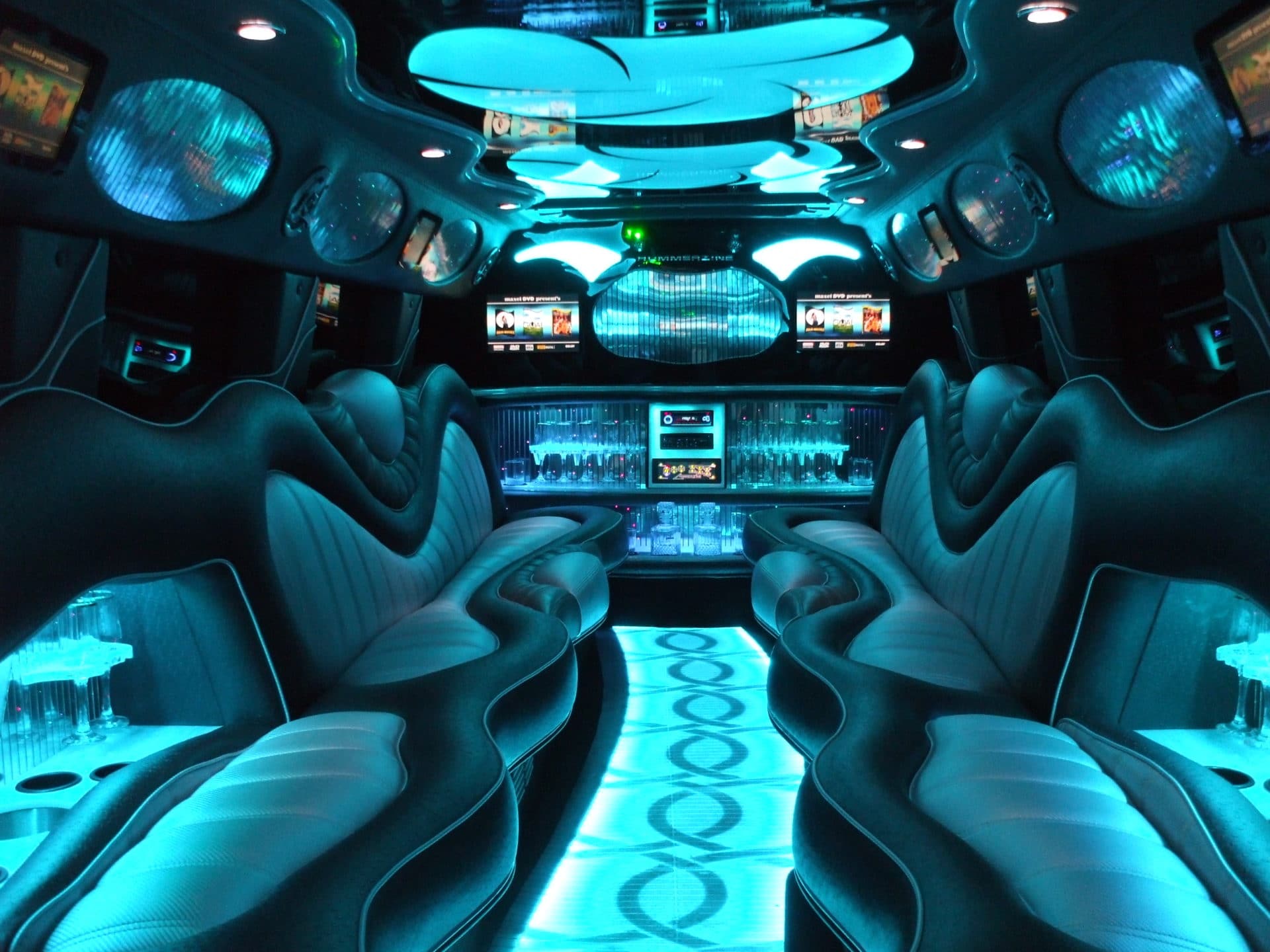 Prom car hire Prom limo hire