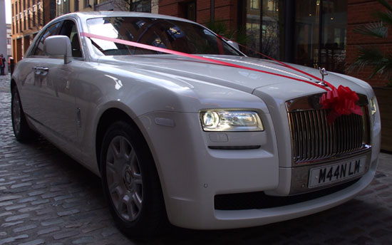 specialised Limo hire for prestige wedding cars Birmingham