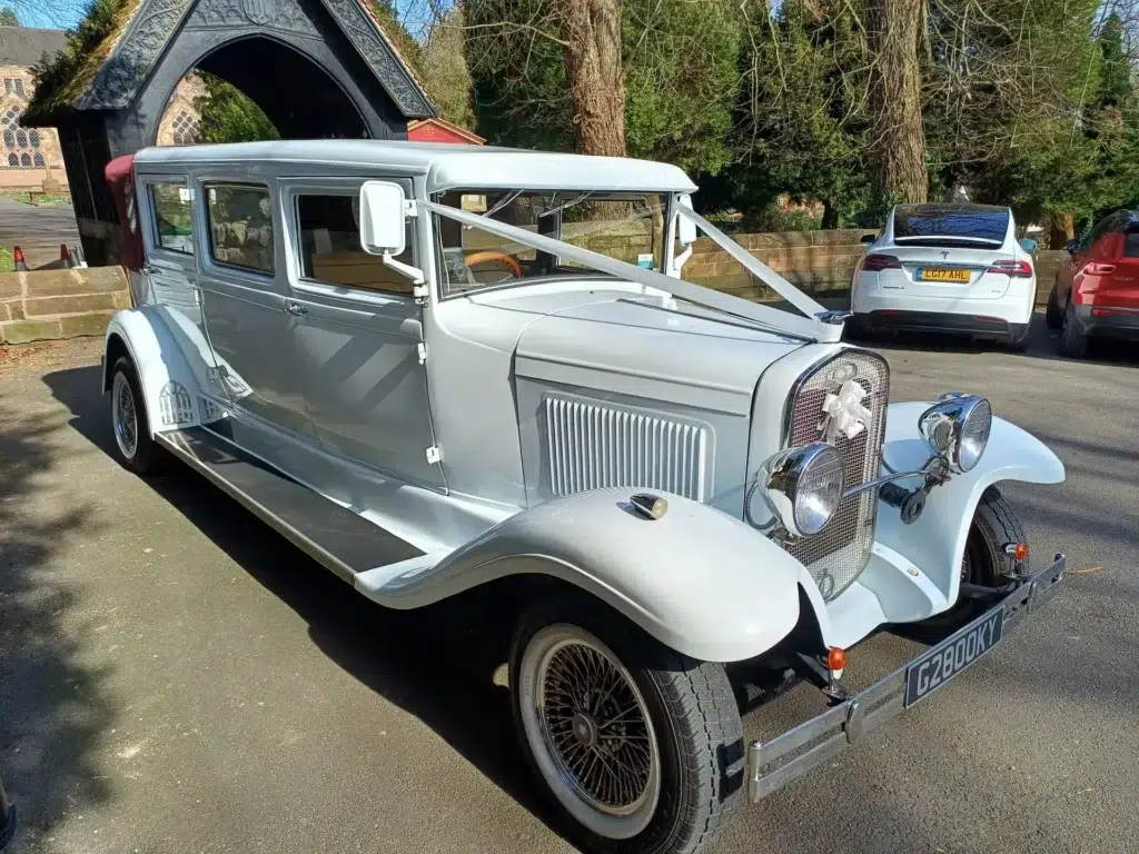 Chauffeur Driven Vintage Wedding Car Hire Wolverhampton
