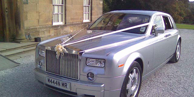 Rolls Royce wedding car for prestige wedding car hire West Midlands