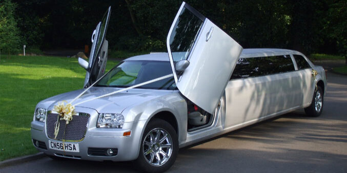 silver limousine for limousine hire